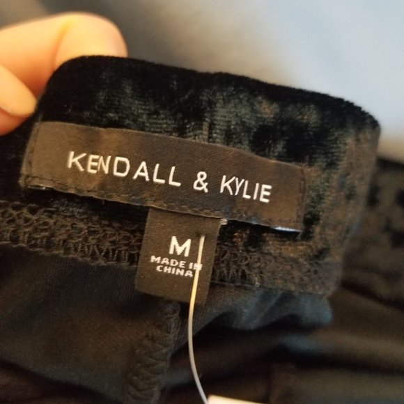NWT Kendall & Kylie Black Velvet-like Leggings size M - Picture 6 of 8